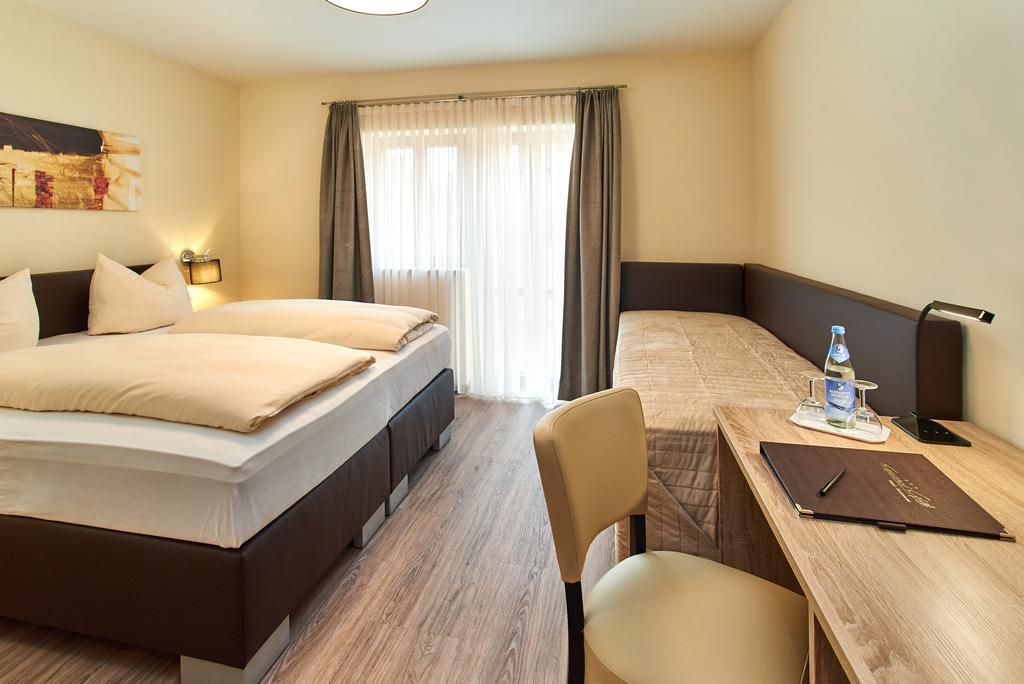 Gigl Hotel 3*