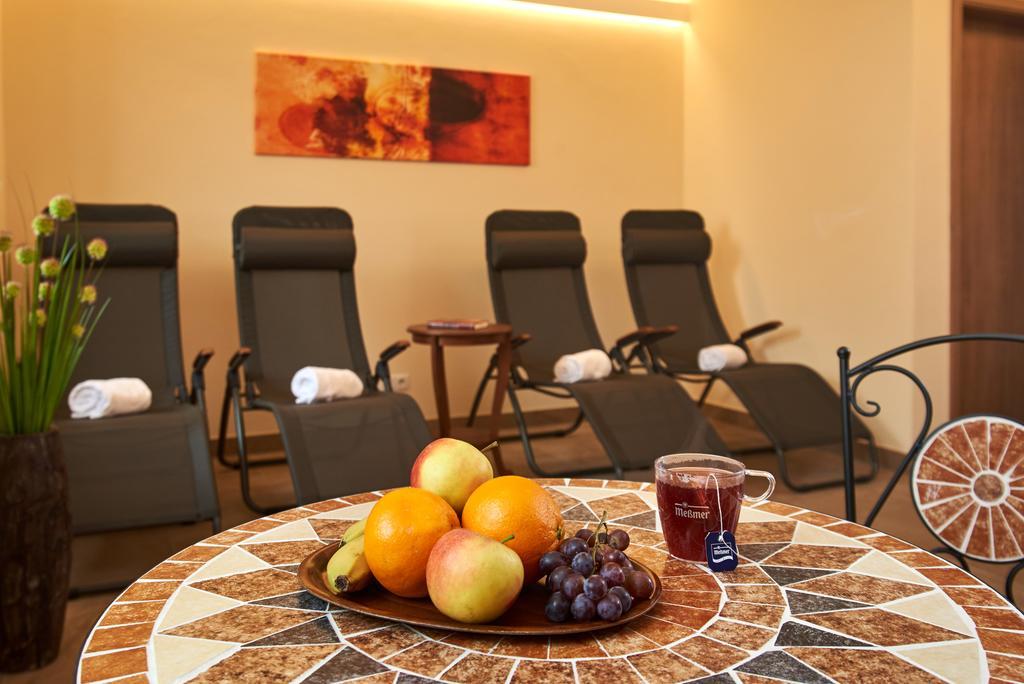 Gigl Hotel 3*